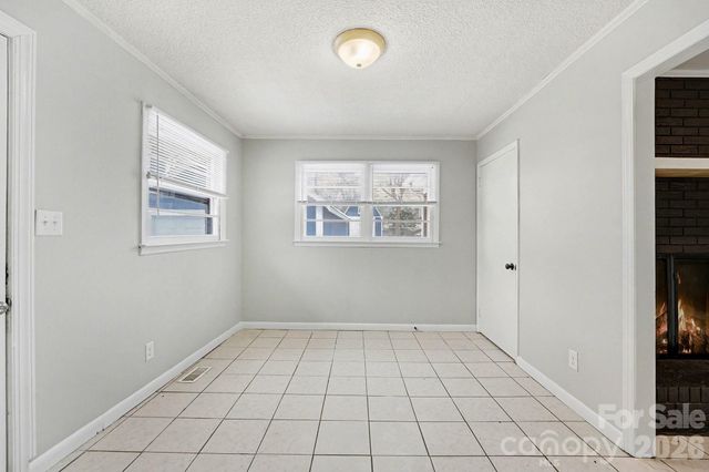 742 N Mulberry Street, Statesville, NC 28677