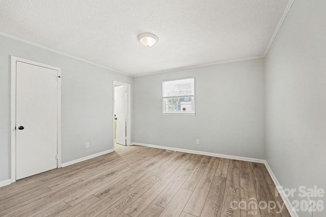 742 N Mulberry Street, Statesville, NC 28677