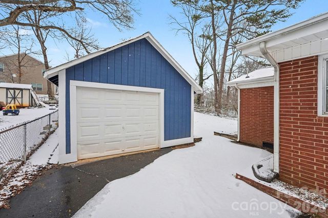 742 N Mulberry Street, Statesville, NC 28677