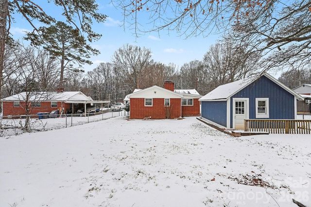 742 N Mulberry Street, Statesville, NC 28677