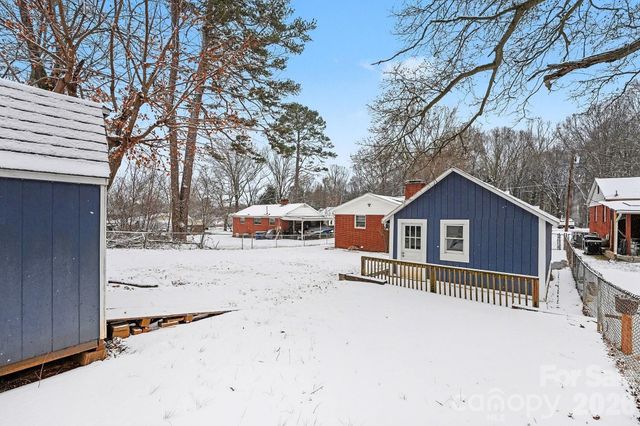 742 N Mulberry Street, Statesville, NC 28677