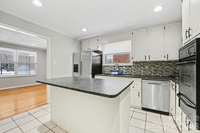 742 N Mulberry Street, Statesville, NC 28677