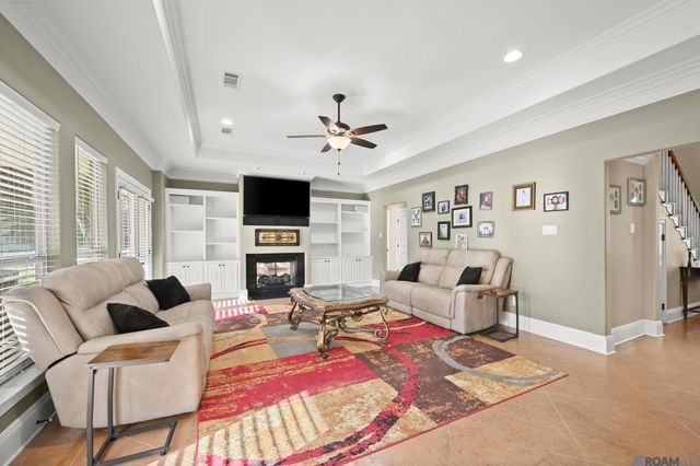 537 W Main St, Gonzales, LA 70737