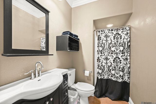 537 W Main St, Gonzales, LA 70737