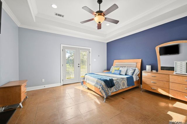 537 W Main St, Gonzales, LA 70737