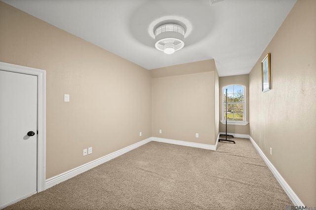 537 W Main St, Gonzales, LA 70737