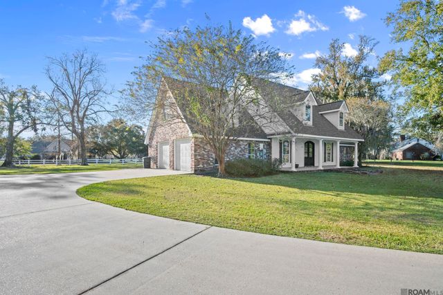 537 W Main St, Gonzales, LA 70737