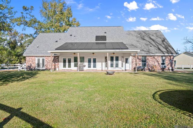 537 W Main St, Gonzales, LA 70737