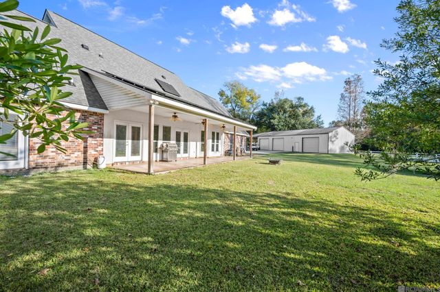 537 W Main St, Gonzales, LA 70737