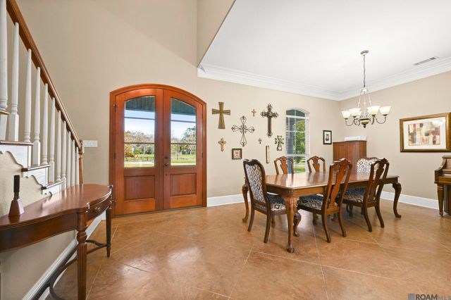 537 W Main St, Gonzales, LA 70737