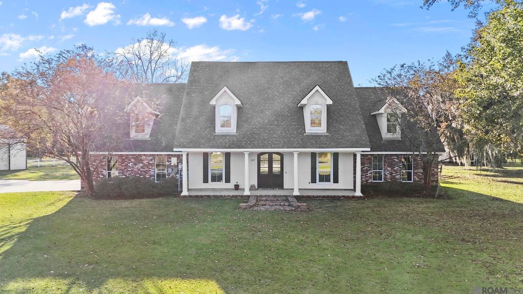 537 W Main St, Gonzales, LA 70737