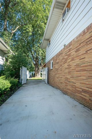 36 Cree Ton Drive, Amherst, NY 14228
