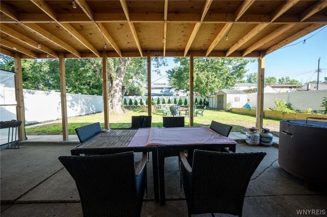 36 Cree Ton Drive, Amherst, NY 14228