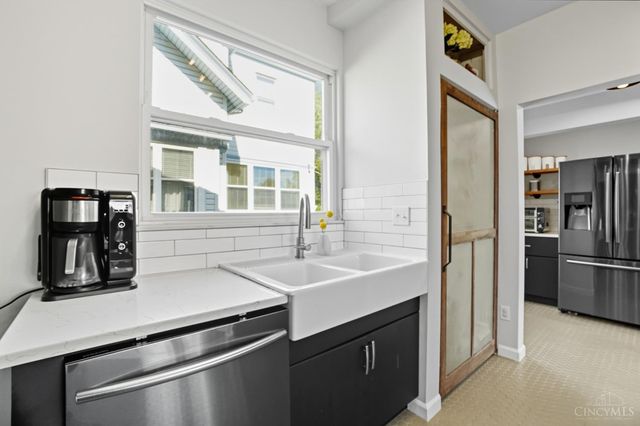 6006 Grand Vista Avenue, Cincinnati, OH 45213