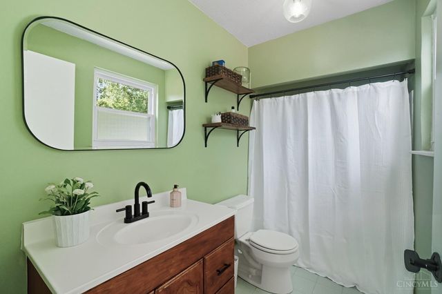 6006 Grand Vista Avenue, Cincinnati, OH 45213