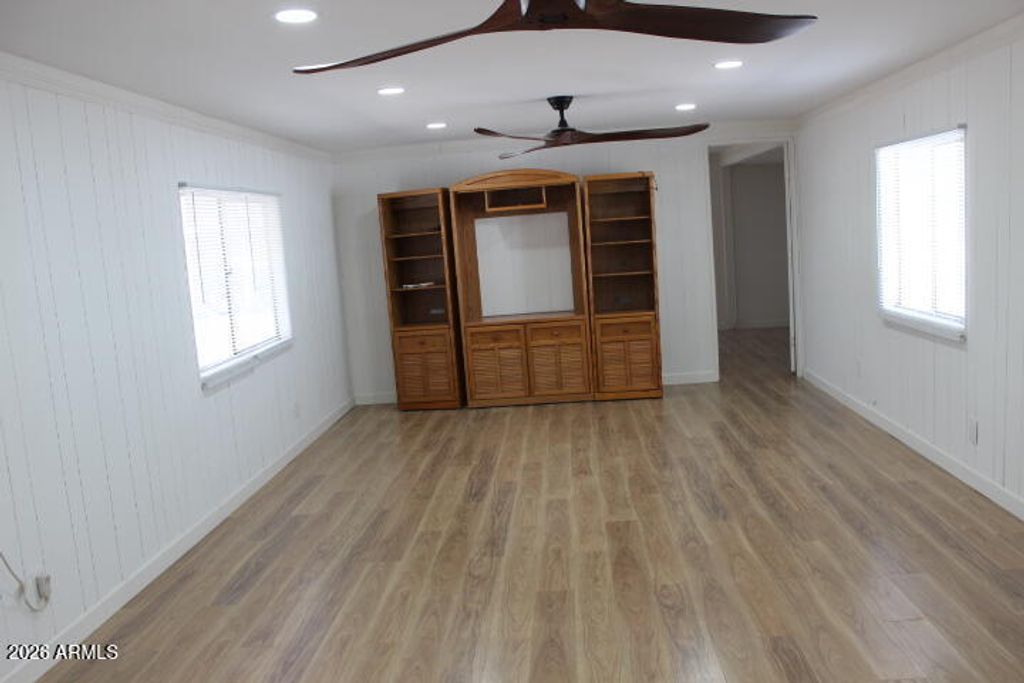 Image 3 of property listing at 303 S Recker Road 50, Mesa, AZ 85206