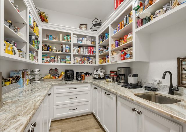 1201 Quarry Oaks Drive, College Station, TX 77845