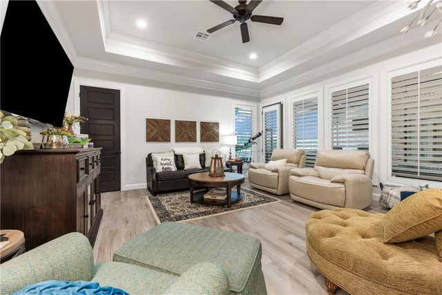 1201 Quarry Oaks Drive, College Station, TX 77845
