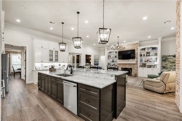1201 Quarry Oaks Drive, College Station, TX 77845