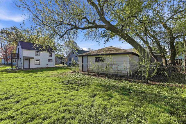 168 GRUENWALD AVENUE, Neenah, WI 54956