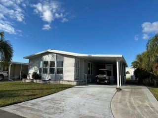 526 PARKWOOD AVENUE, North Port, FL 34287