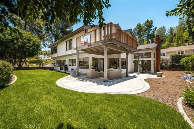 1281 Country Hills, North Tustin, CA 92705