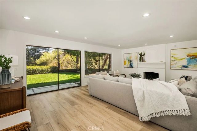 1281 Country Hills, North Tustin, CA 92705