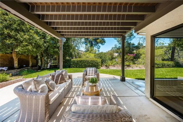1281 Country Hills, North Tustin, CA 92705