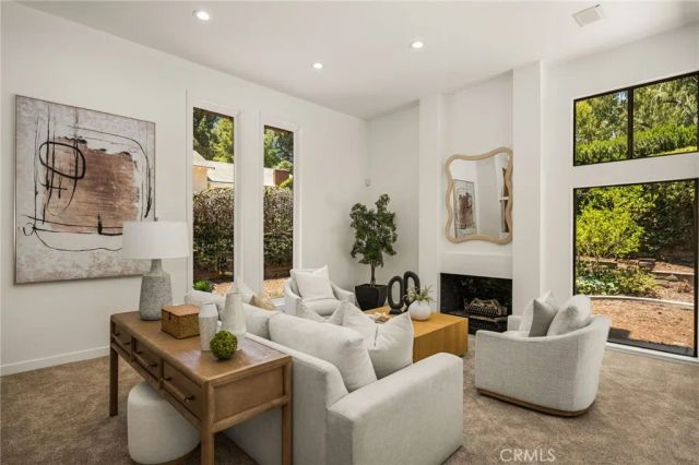 1281 Country Hills, North Tustin, CA 92705