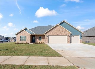 75 N Banner Avenue, Farmington, AR 72730