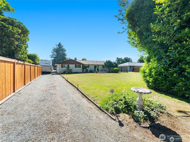 1205 S Walnut Street, Burlington, WA 98233