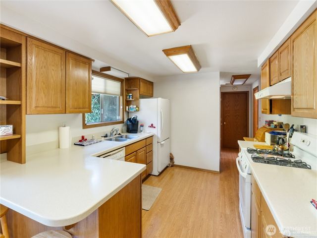 1205 S Walnut Street, Burlington, WA 98233