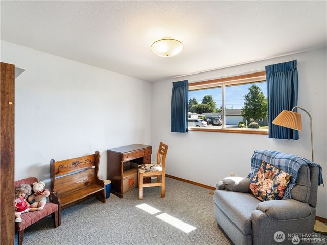 1205 S Walnut Street, Burlington, WA 98233