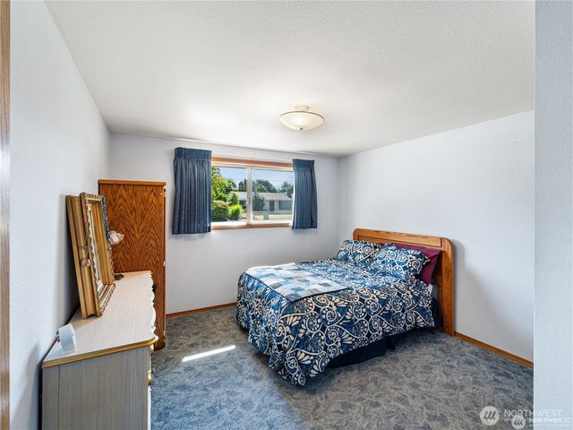 1205 S Walnut Street, Burlington, WA 98233