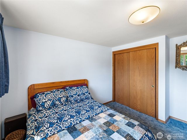 1205 S Walnut Street, Burlington, WA 98233