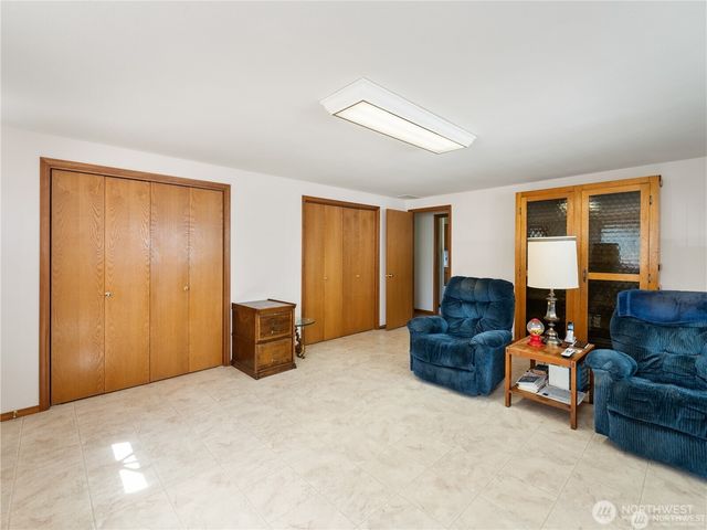 1205 S Walnut Street, Burlington, WA 98233