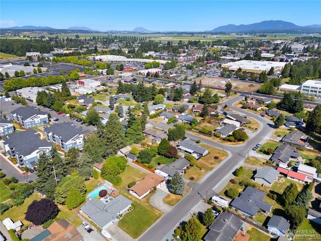 1205 S Walnut Street, Burlington, WA 98233