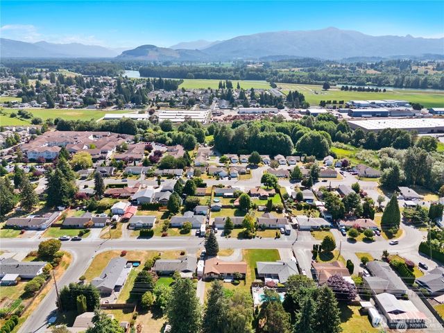 1205 S Walnut Street, Burlington, WA 98233
