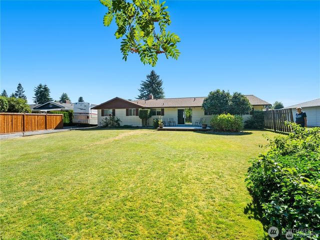 1205 S Walnut Street, Burlington, WA 98233
