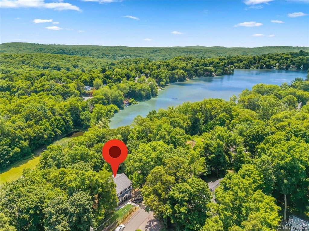 361 Lake Drive, Lake Peekskill, NY 10537 — photo 2
