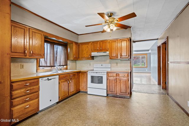 3041 Hamburg Street, Rotterdam, NY 12303