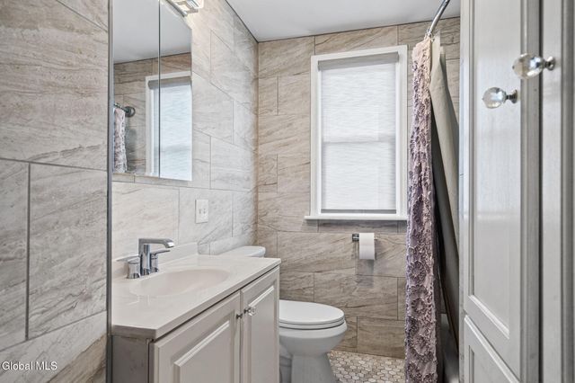 3041 Hamburg Street, Rotterdam, NY 12303
