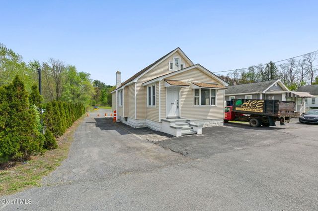 3041 Hamburg Street, Rotterdam, NY 12303