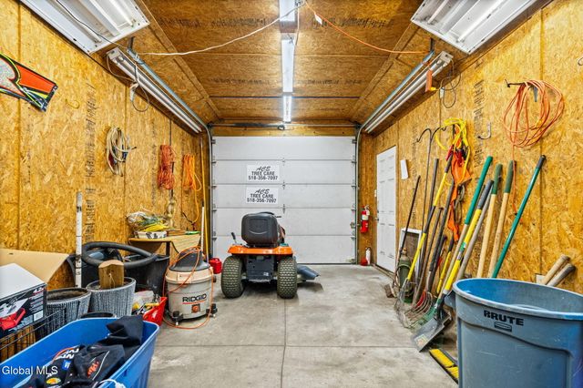 3041 Hamburg Street, Rotterdam, NY 12303