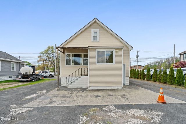 3041 Hamburg Street, Rotterdam, NY 12303