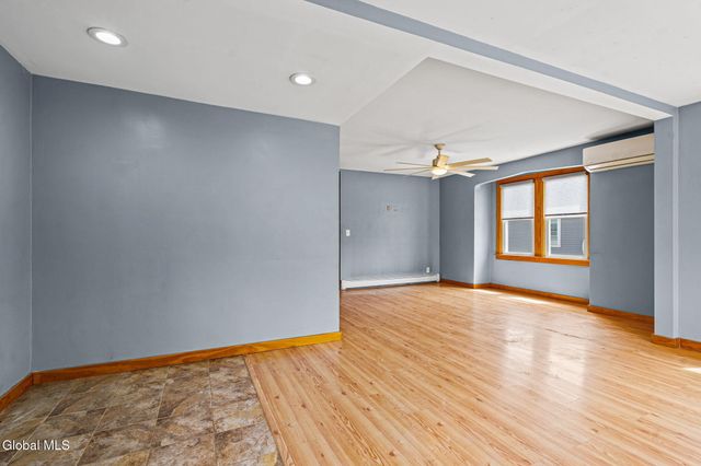 3041 Hamburg Street, Rotterdam, NY 12303