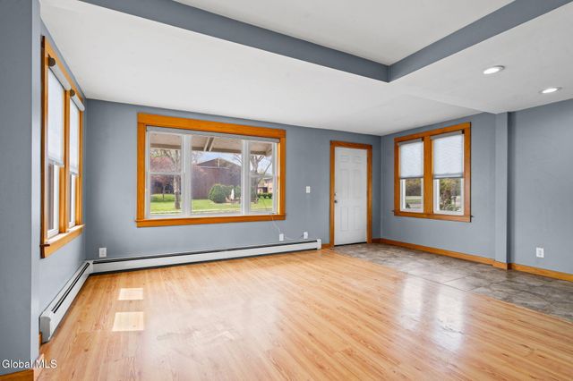 3041 Hamburg Street, Rotterdam, NY 12303