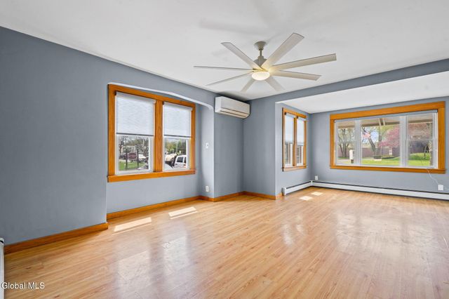 3041 Hamburg Street, Rotterdam, NY 12303