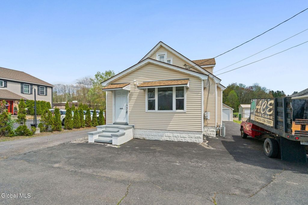 3041 Hamburg Street, Rotterdam, NY 12303