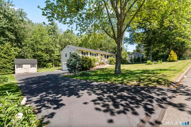 7 Winthrop Drive, Shelton, CT 06484